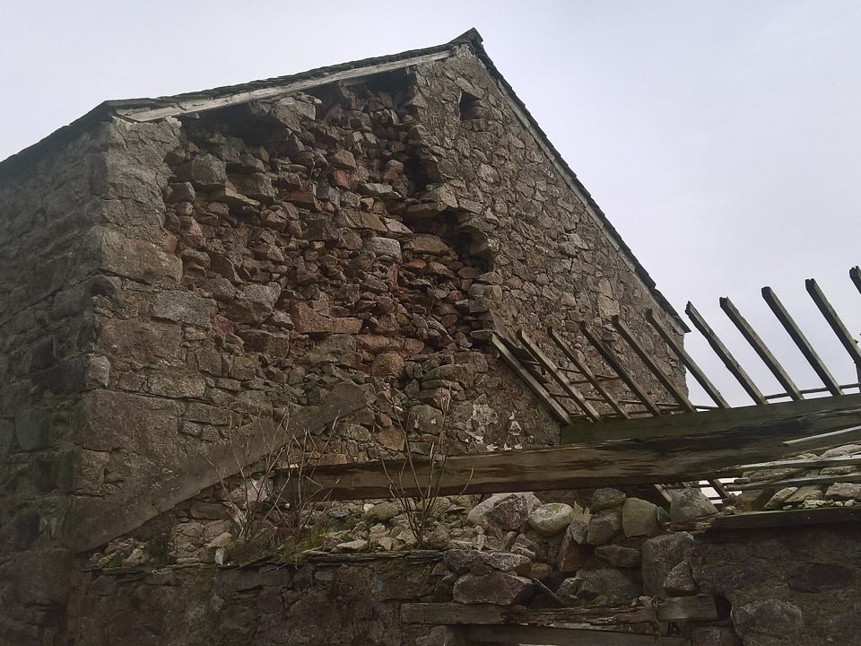This barn had lost the gable end stonework